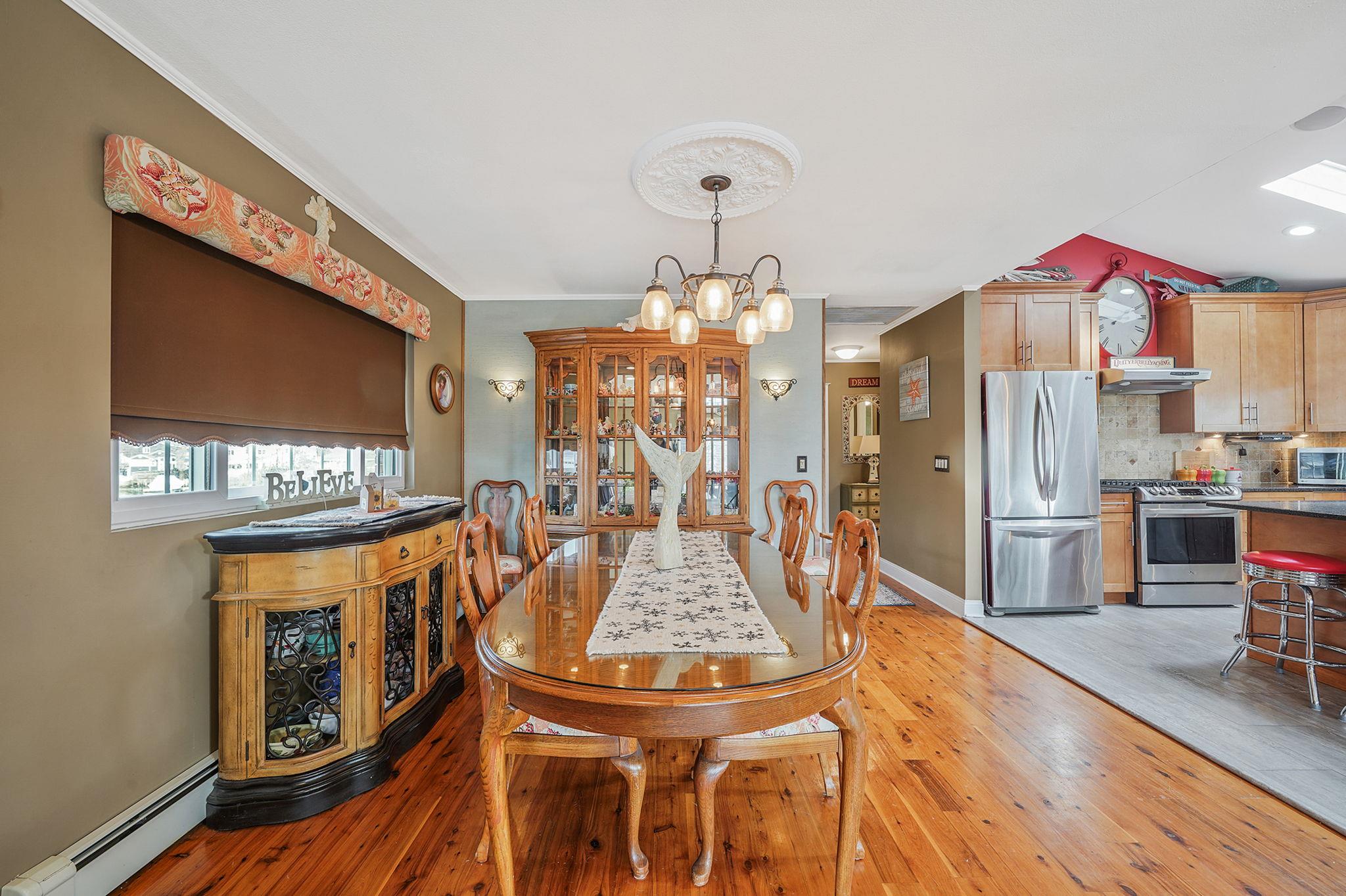 86 E Shore Drive, Massapequa, New York image 13