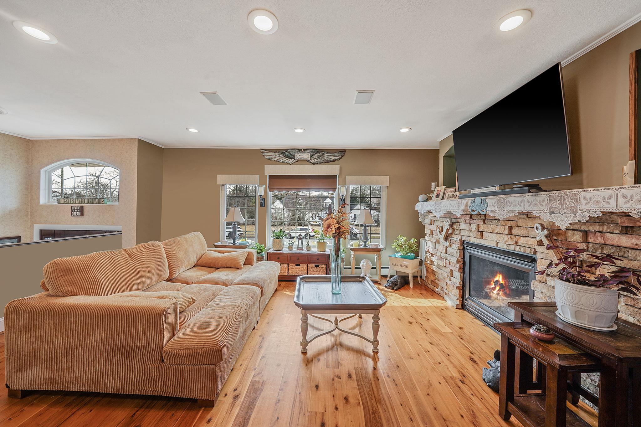 86 E Shore Drive, Massapequa, New York image 10
