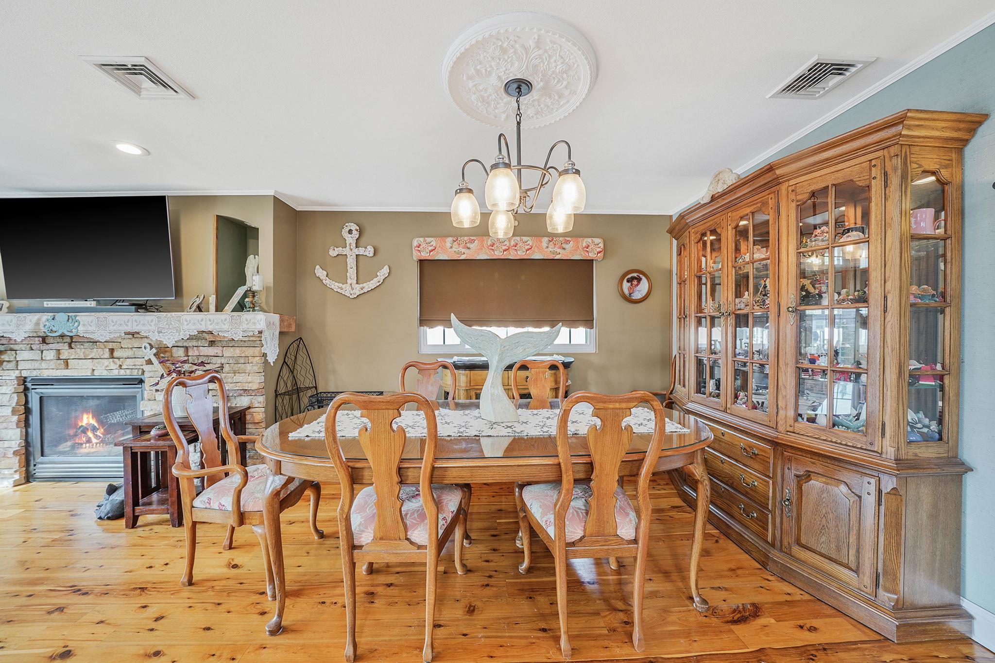 86 E Shore Drive, Massapequa, New York image 14