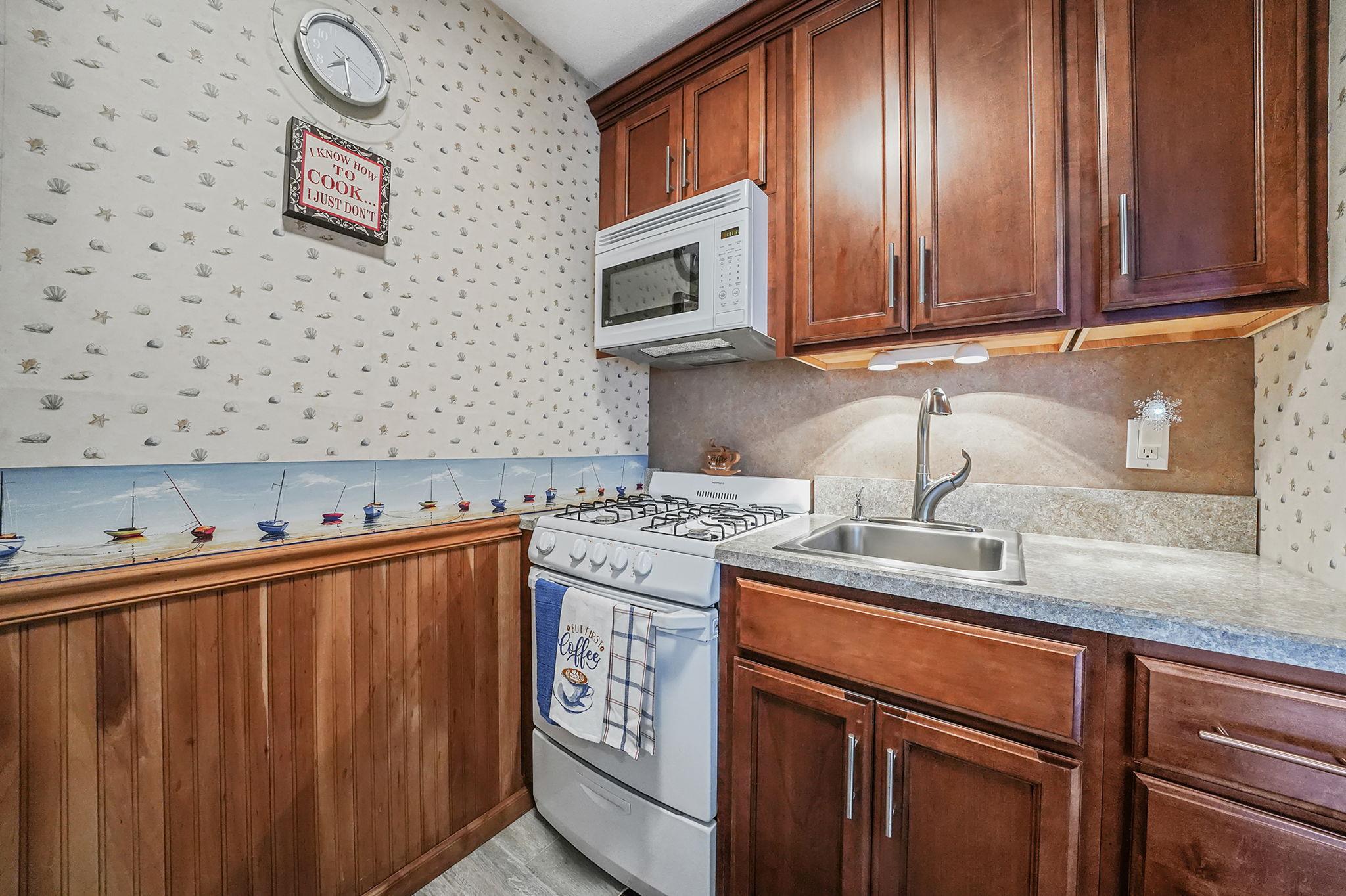 86 E Shore Drive, Massapequa, New York image 32