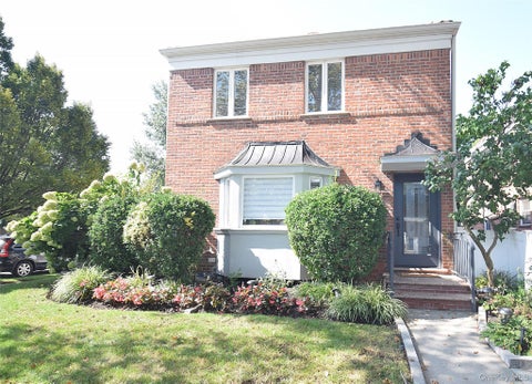 Multifamily For Rent - 7376 197th Street<br/> Fresh Meadows, NY 11366