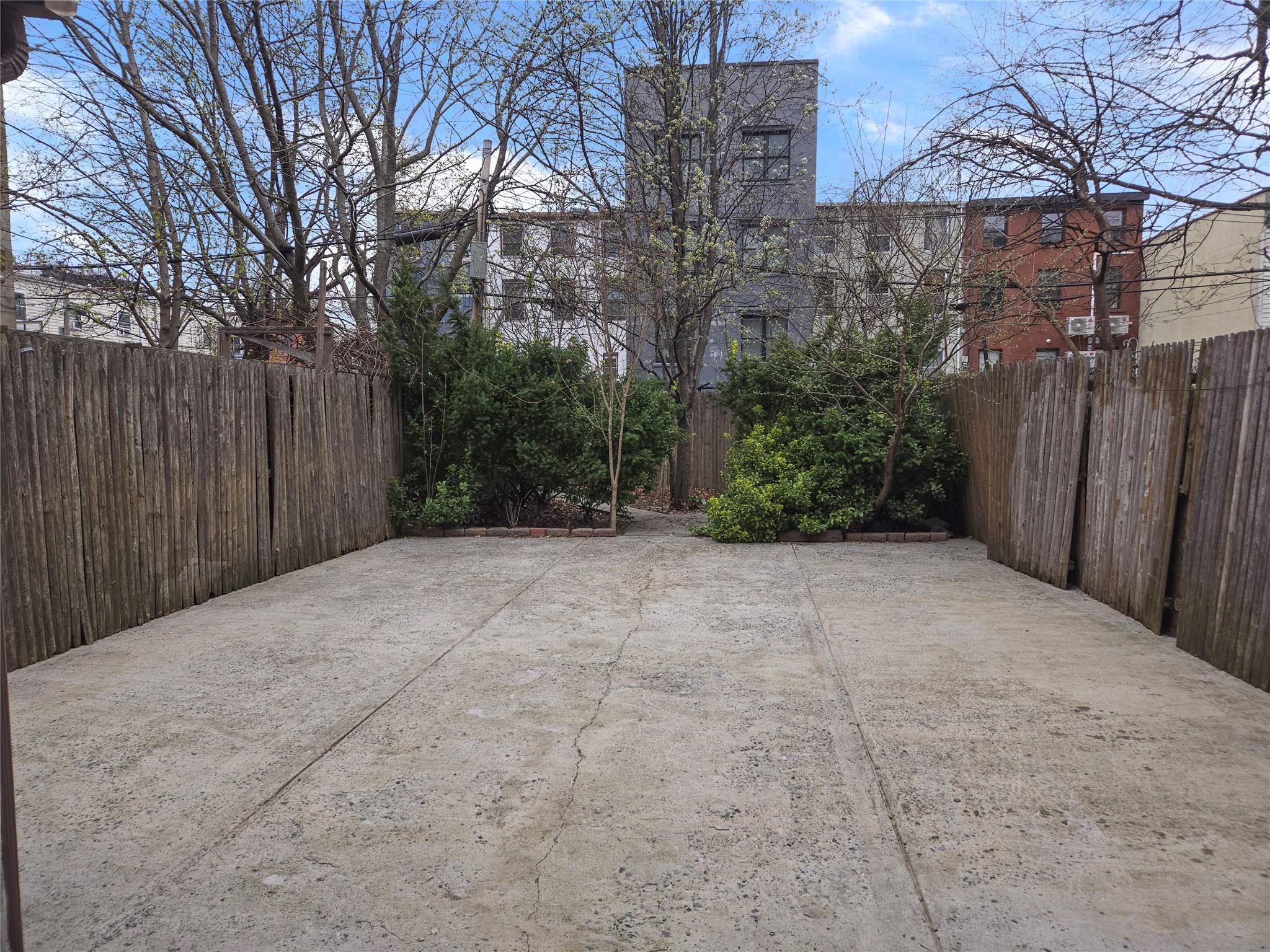 15 Jefferson Avenue