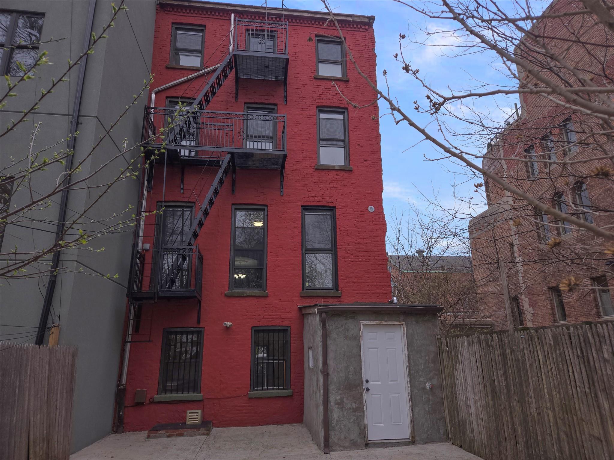 15 Jefferson Avenue