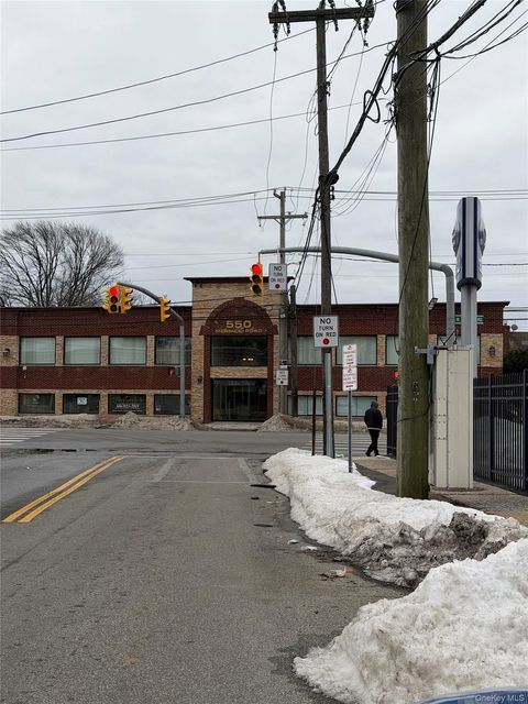 Photo of 550 W Merrick Road, Valley Stream, NY 11580 (MLS # 965288)