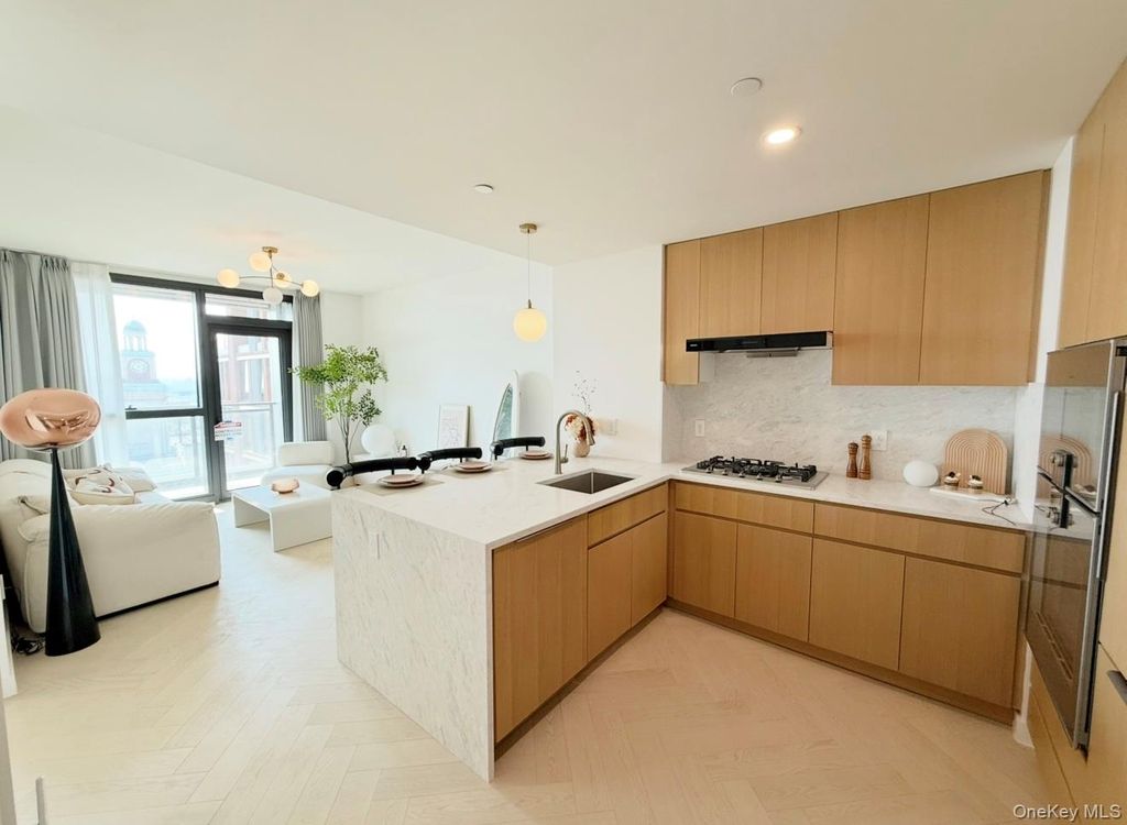 Photo of 133-25 37 Avenue #PH-F, Flushing, NY 11354 (MLS # 894979)