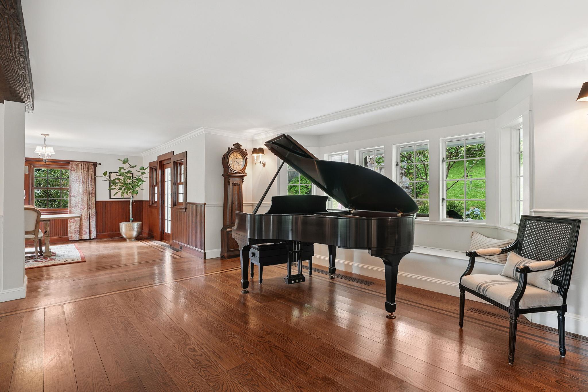 22 Woodfield Road, Briarcliff Manor, New York image 15