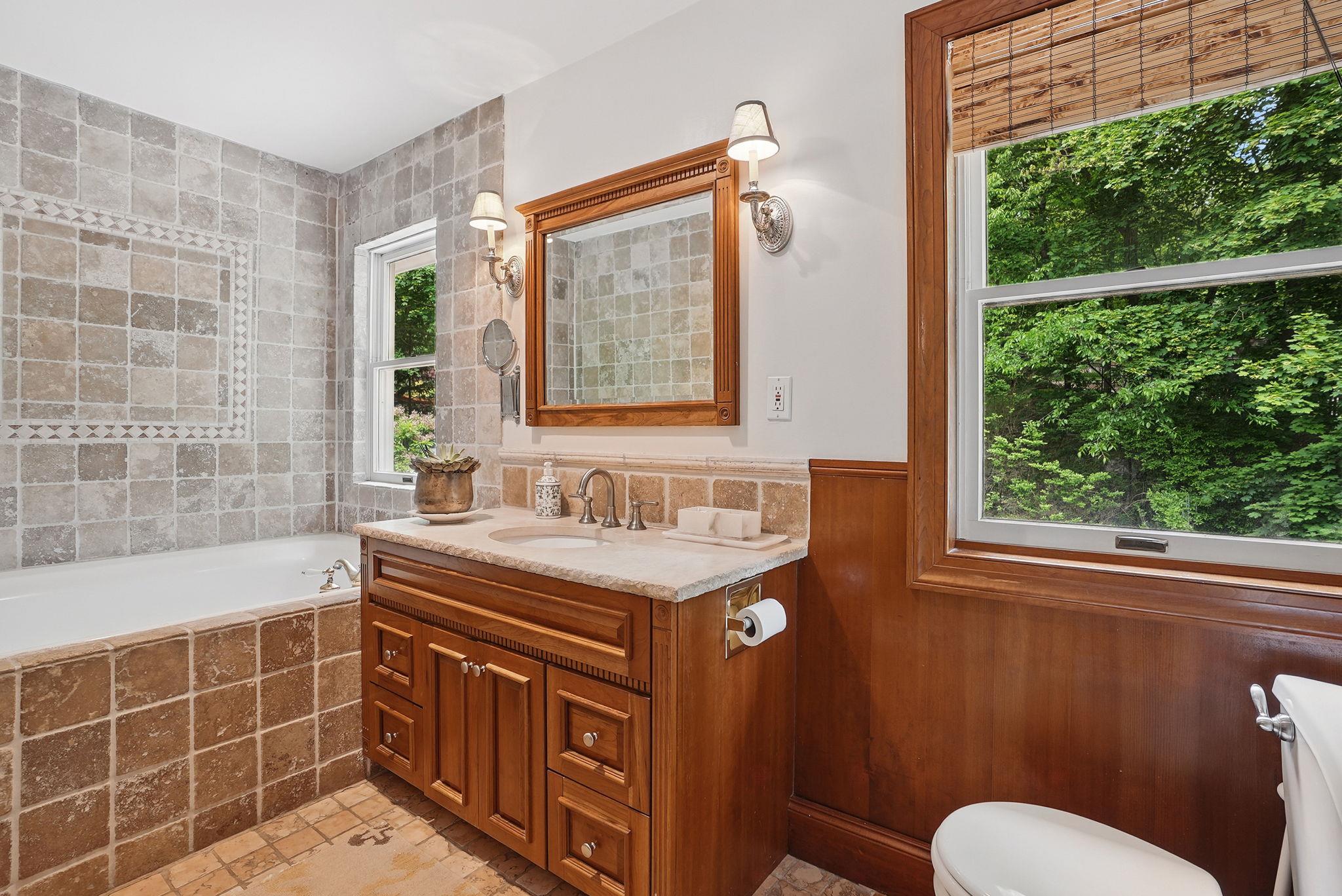 22 Woodfield Road, Briarcliff Manor, New York image 25