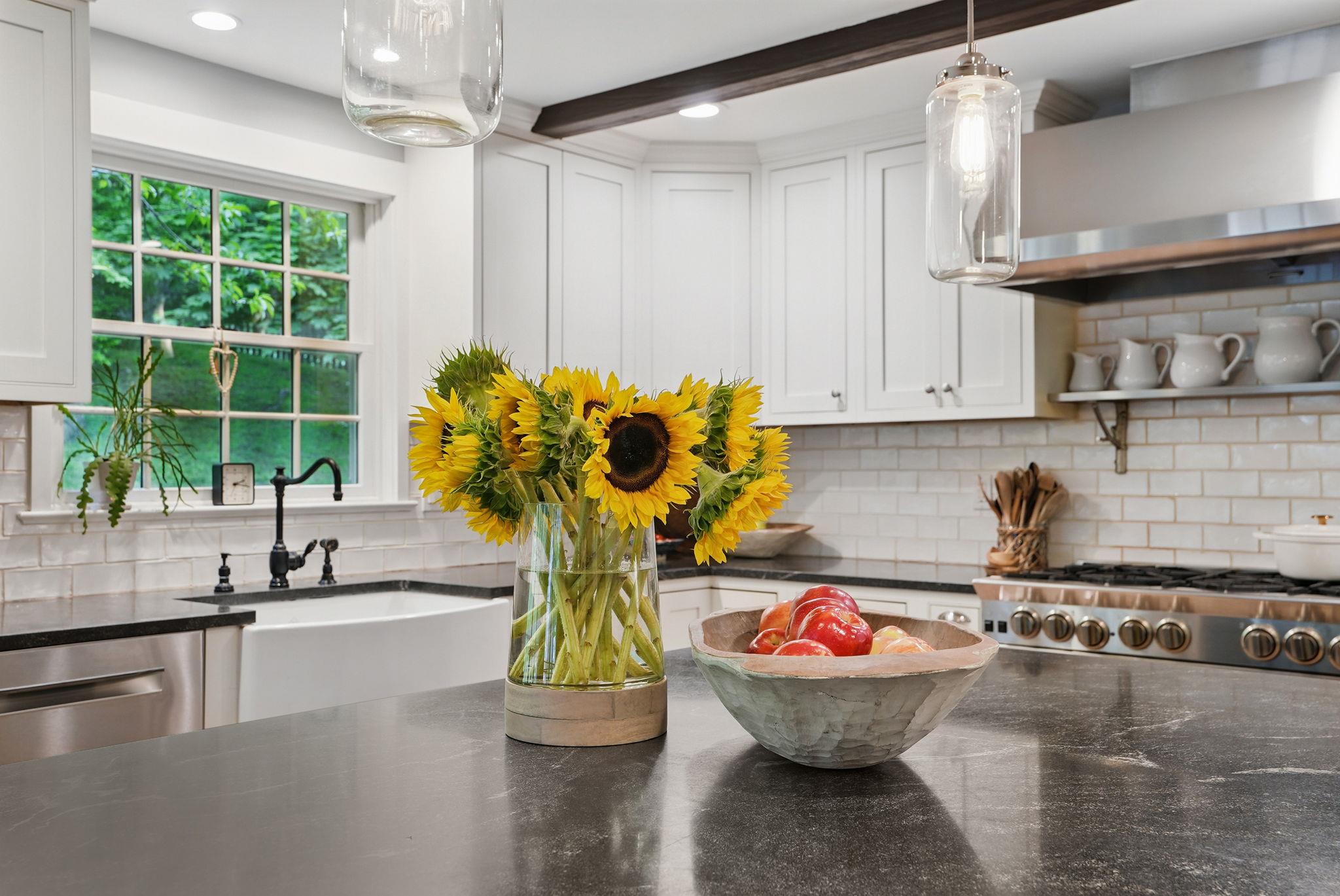 22 Woodfield Road, Briarcliff Manor, New York image 9