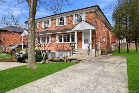 Multifamily For Sale - 7 Anchorage Road<br/> Port Washington, NY 11050