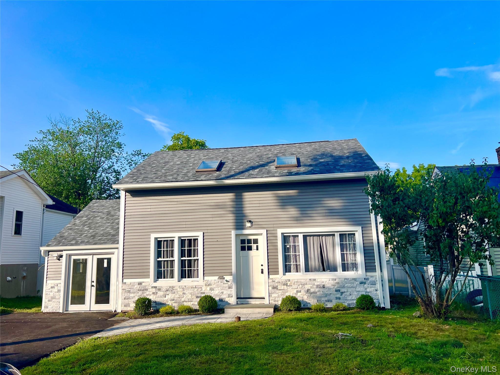 23 W Conkling Avenue