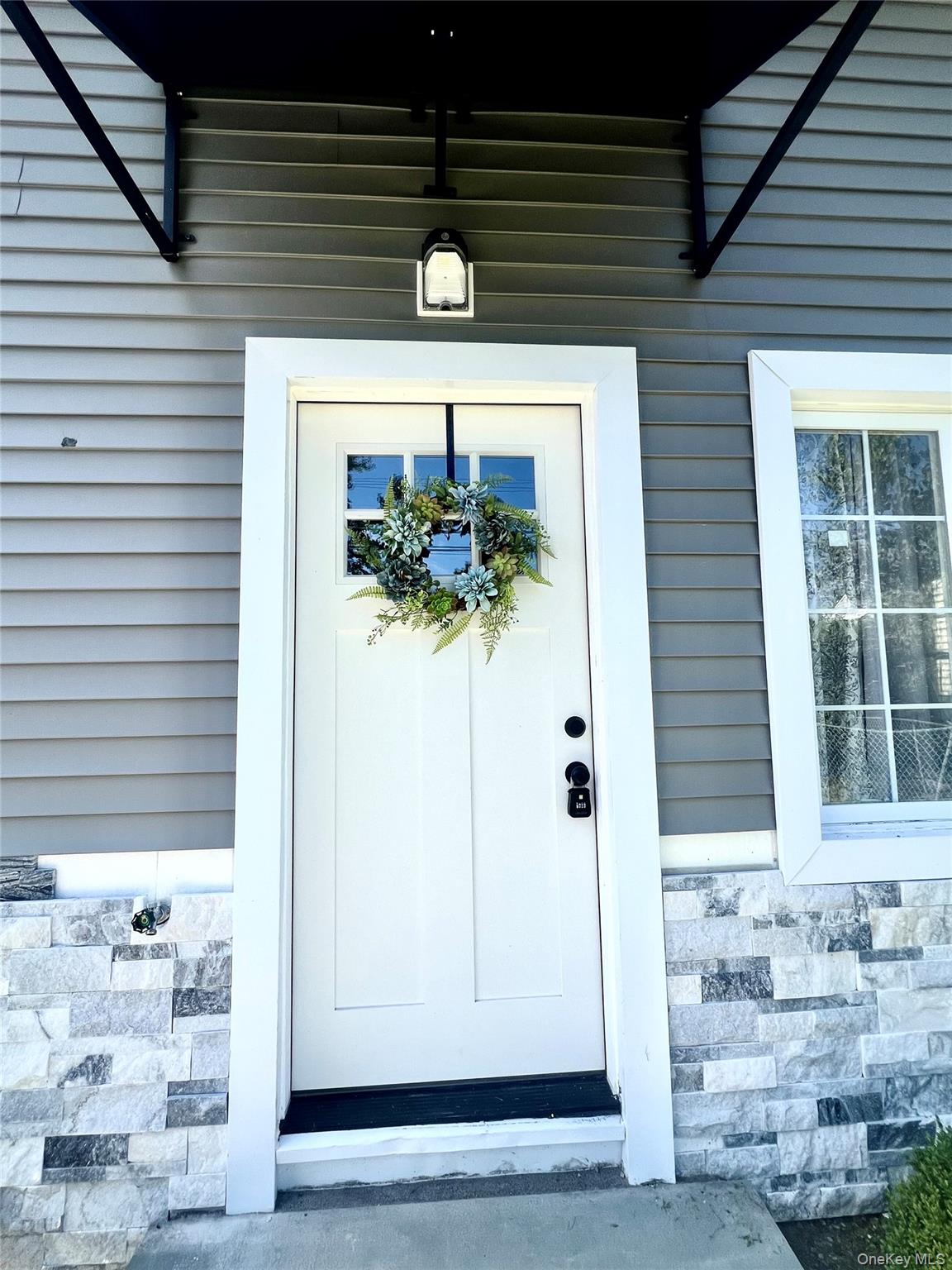 23 W Conkling Avenue