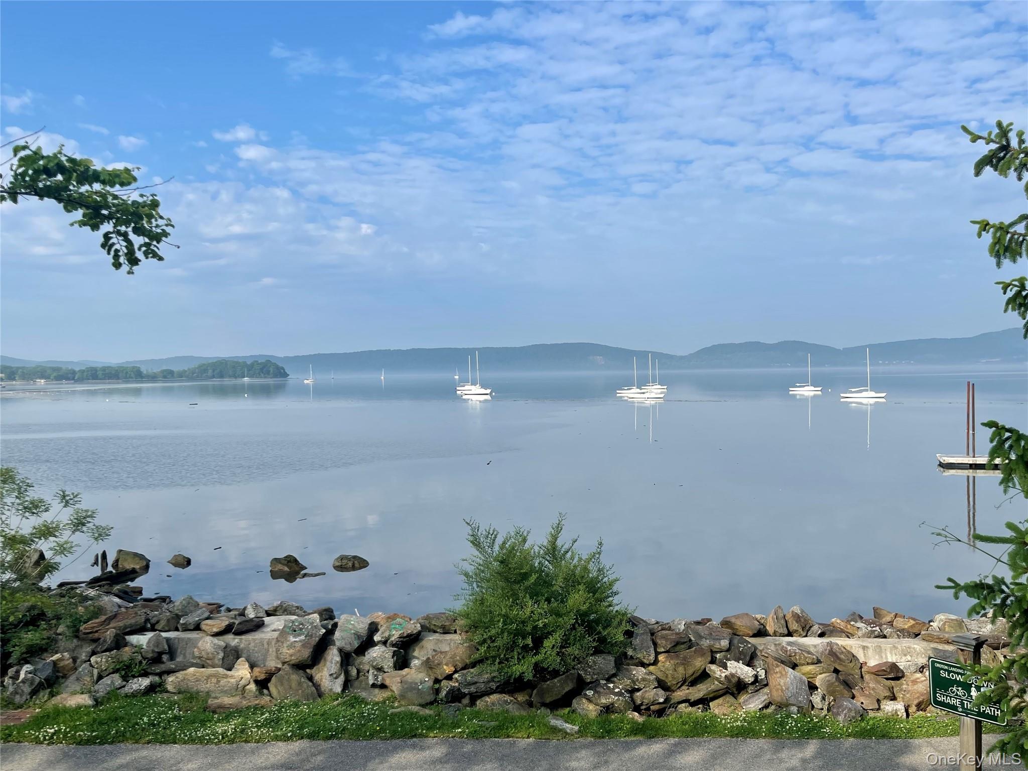 Croton-On-Hudson, New York 10520, United States, 2 Bedrooms Bedrooms, ,1 BathroomBathrooms,Residential,Active,195581