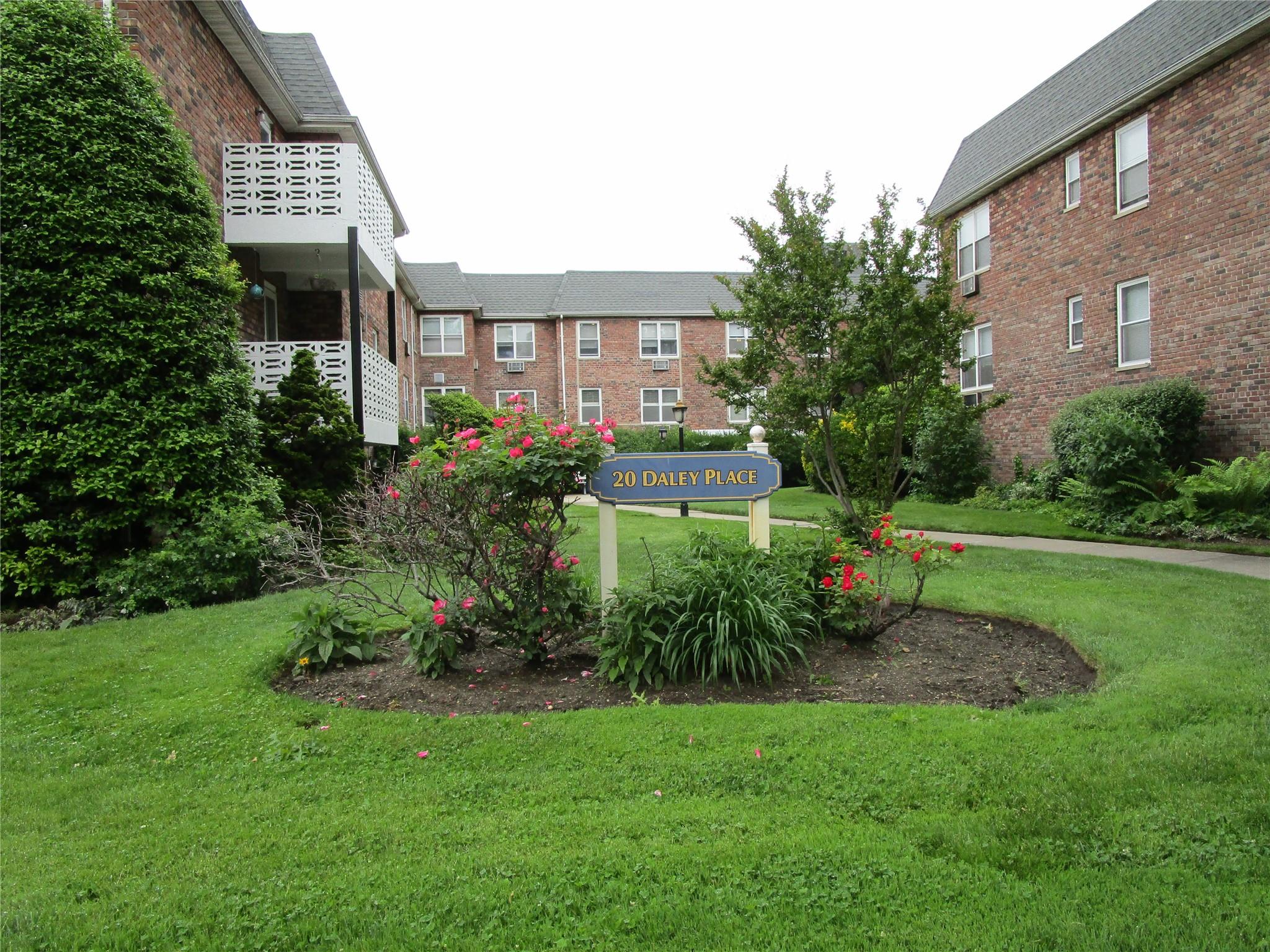 20 Daley Place #127, Lynbrook, New York image 1
