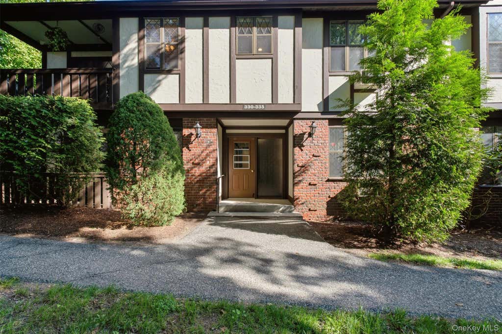 Photo of 333 Sierra Vista Lane, Valley Cottage, NY 10989 (MLS # 1035333)