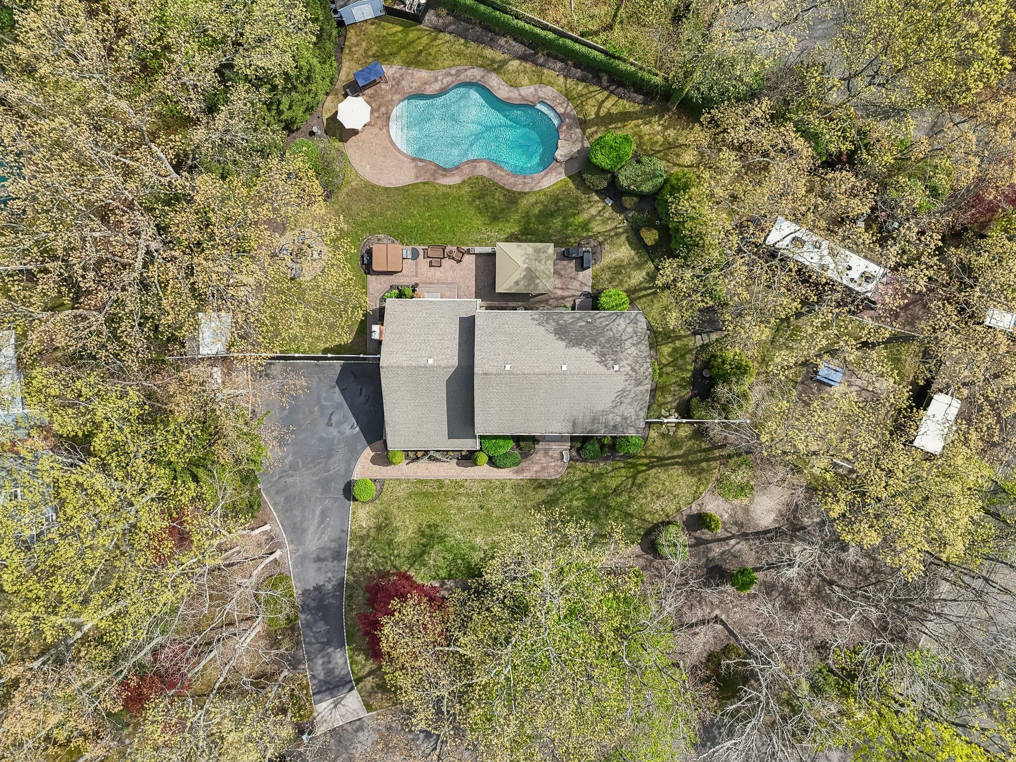 2 Chambord Court, Shoreham, New York image 41
