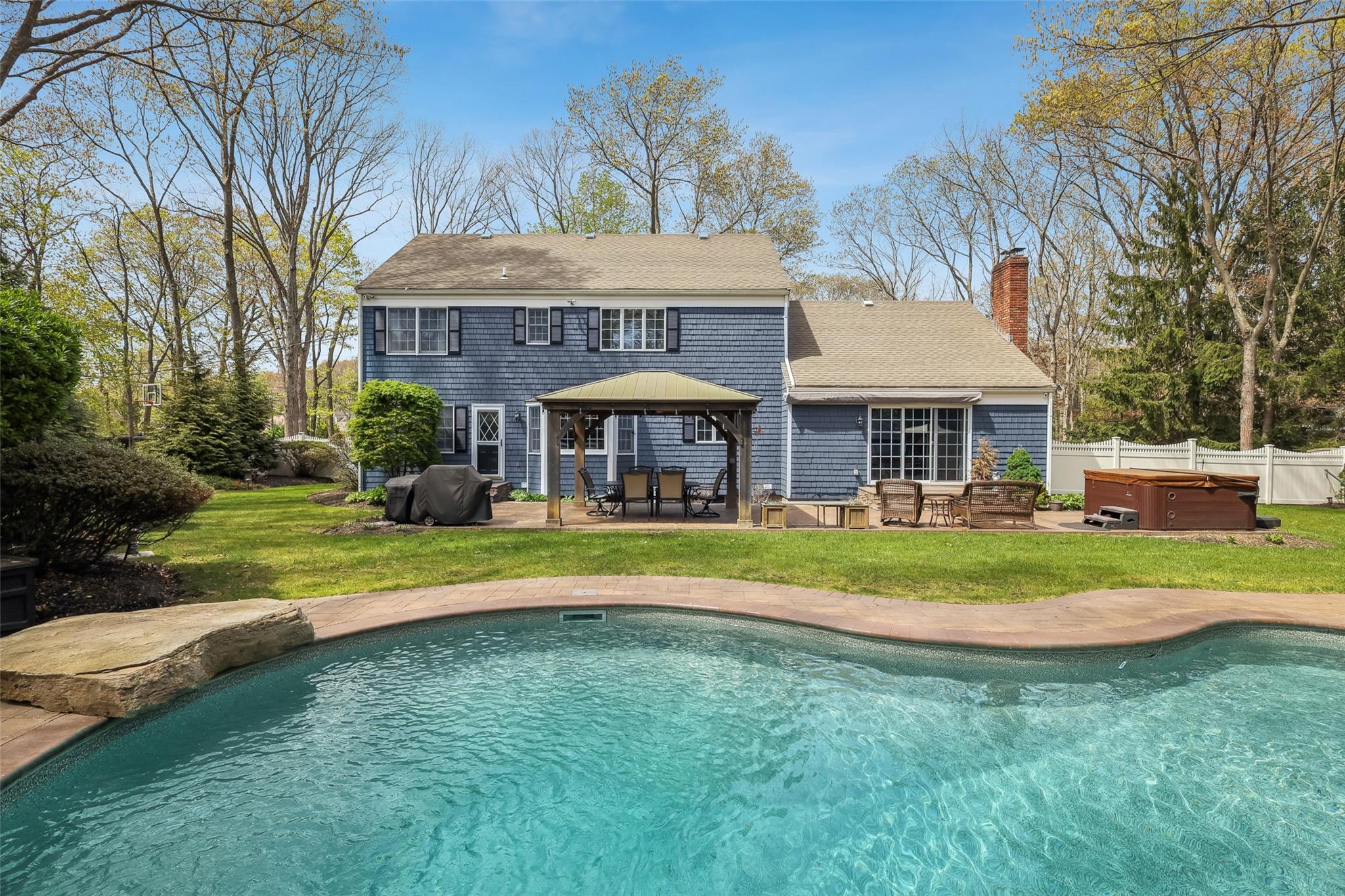 2 Chambord Court, Shoreham, New York image 34