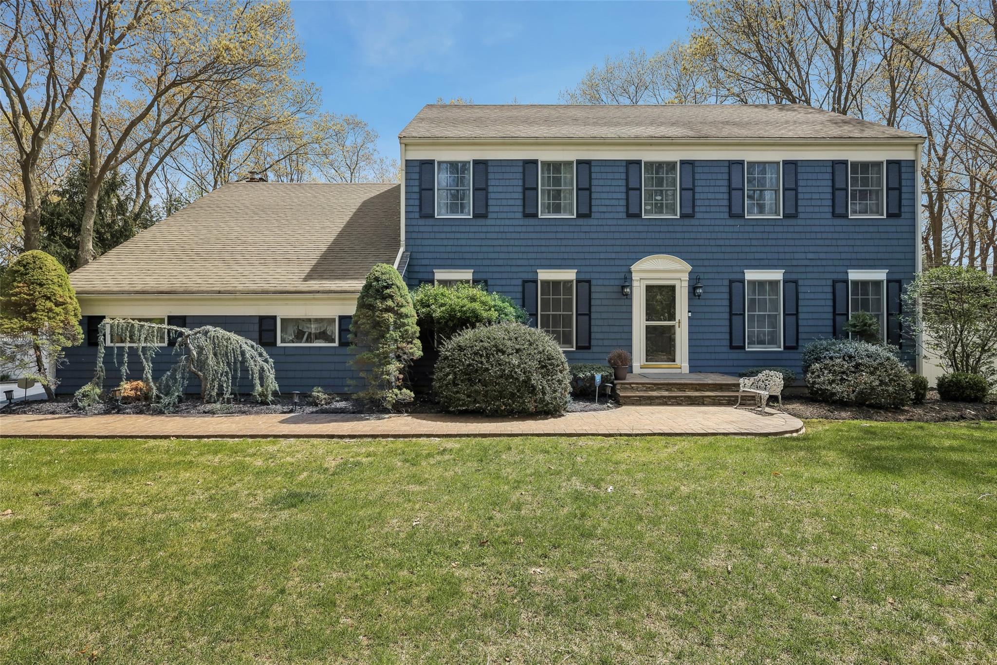 2 Chambord Court, Shoreham, New York image 1