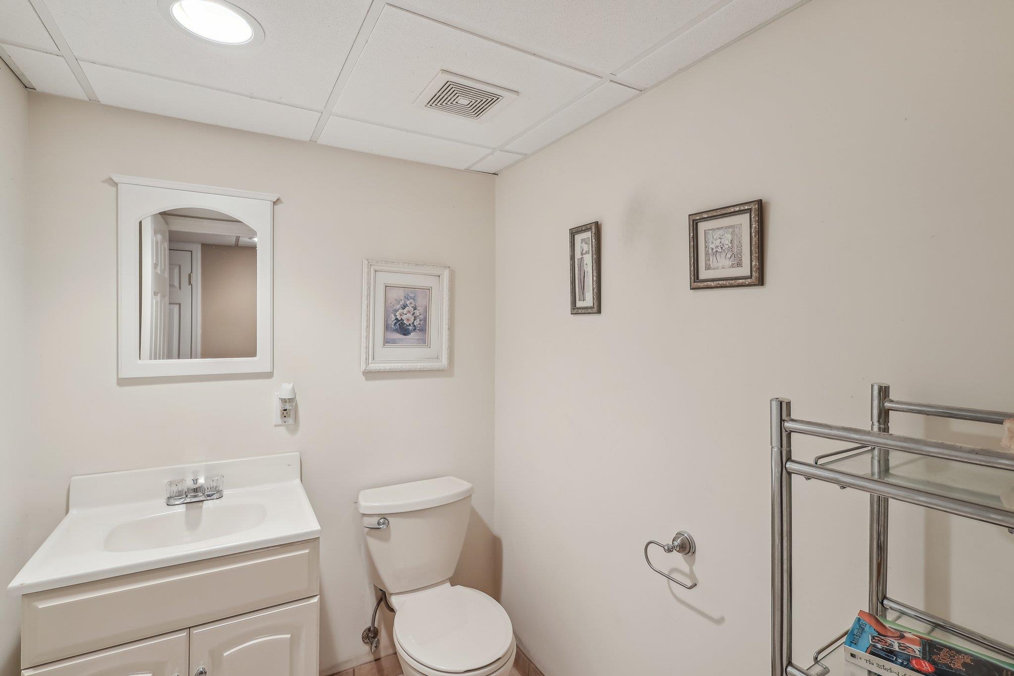 2 Chambord Court, Shoreham, New York image 33