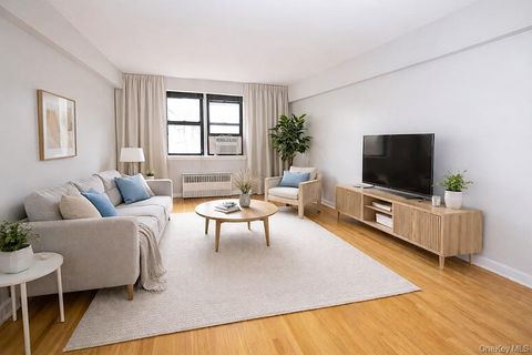 Photo of 142 Garth Road #5S, Scarsdale, NY 10583 (MLS # 971572)