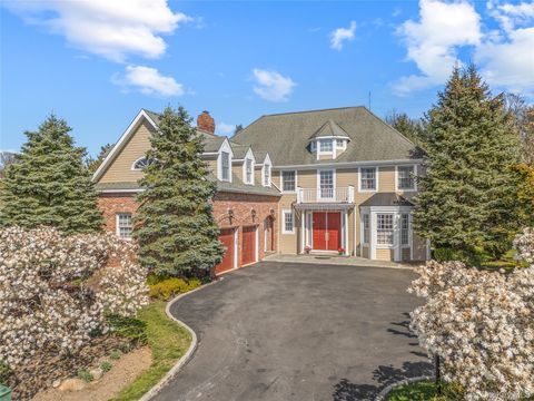 Homes For Sale - 16 Mackay Way<br/> Nassau County, Roslyn, NY 11576
