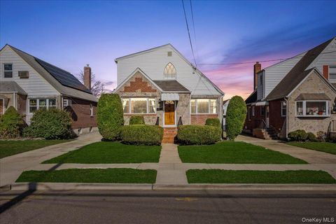 214 Central Boulevard New Hyde Park NY 11040