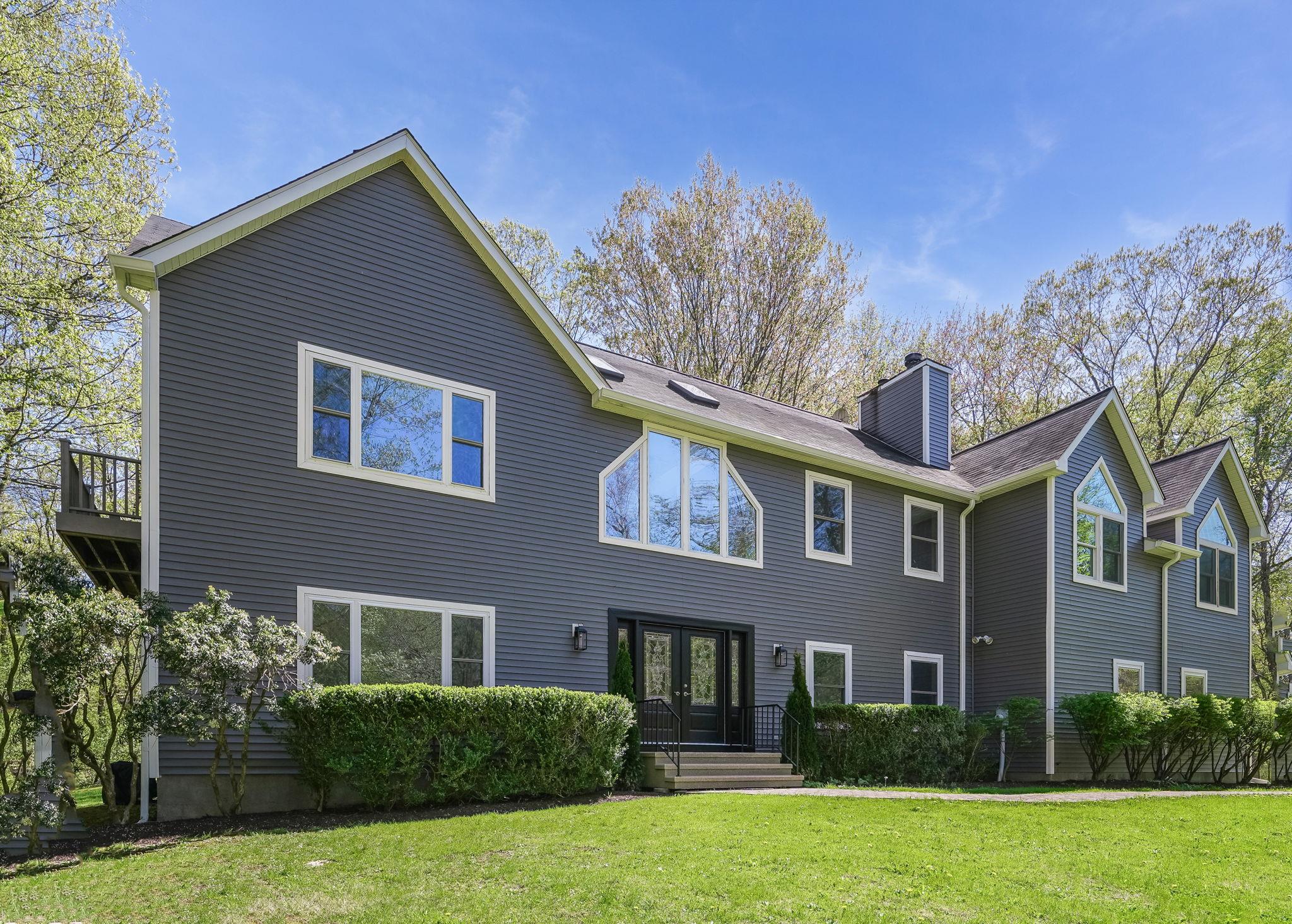 1121 Estates Drive, Ossining, New York image 3