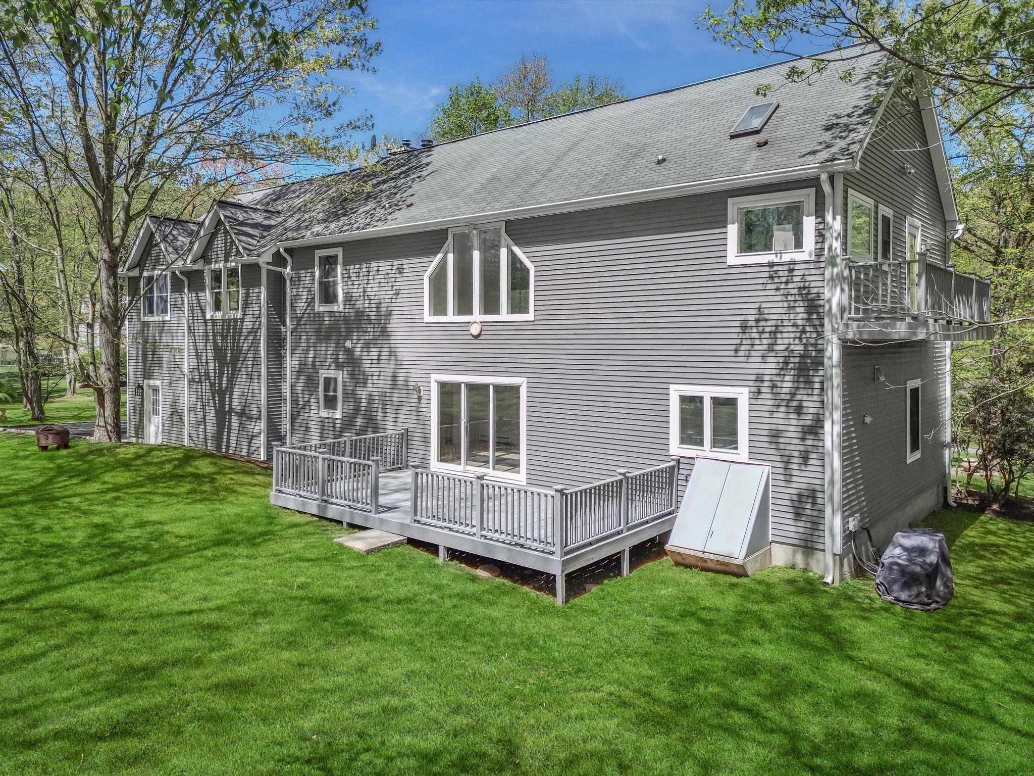 1121 Estates Drive, Ossining, New York image 40