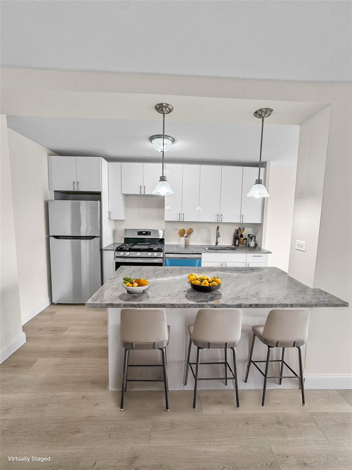 Property for Sale at Morrison Avenue 11K, Bronx, New York - Bedrooms: 2 
Bathrooms: 1 
Rooms: 4  - $375,000