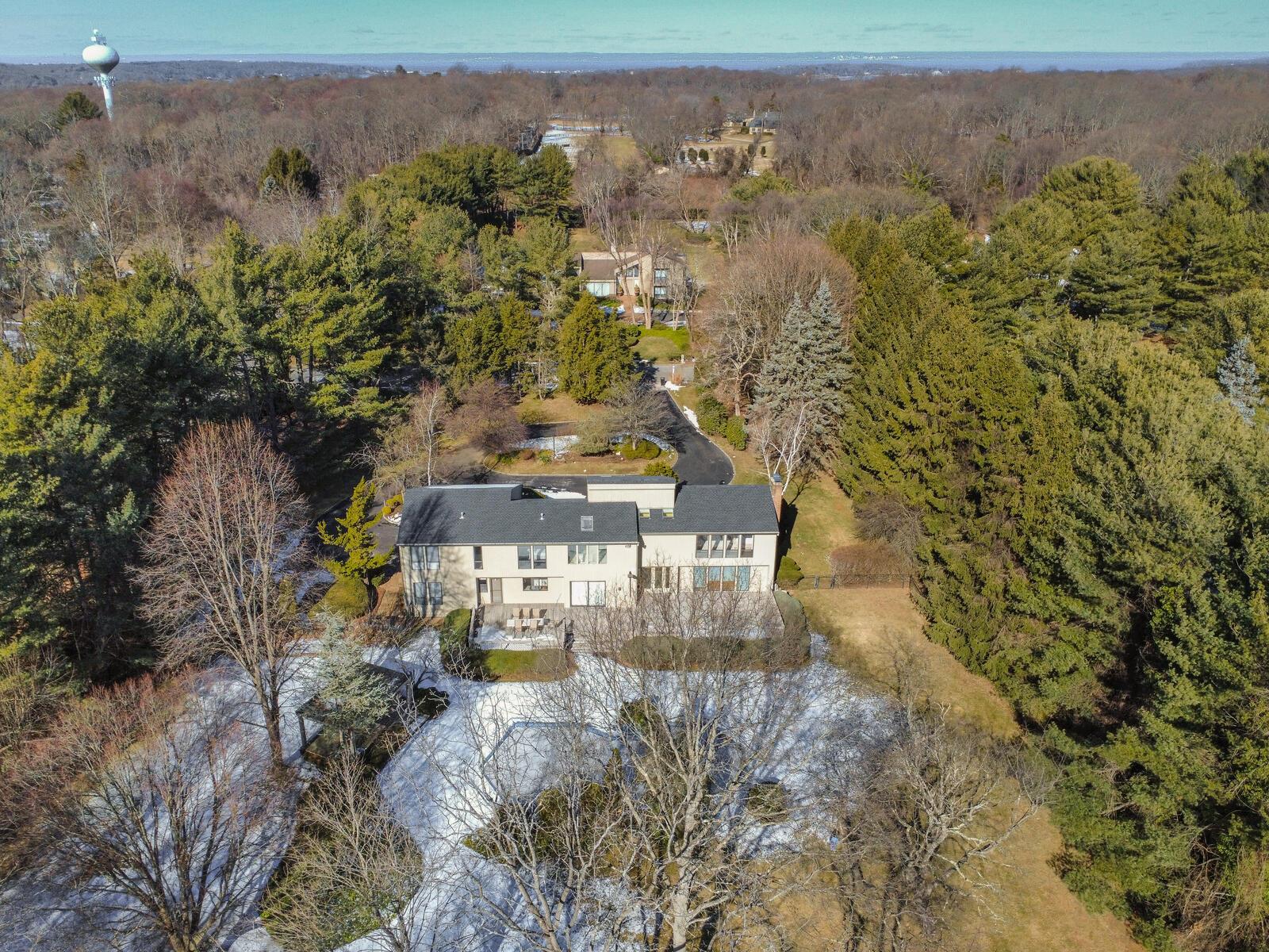 1 Meadowlark Lane, Oyster Bay Cove, New York image 26