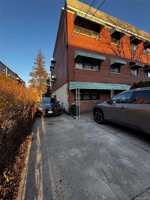 Multifamily For Sale - 452 Saint Lawrence Avenue<br/> Bronx, NY 10473