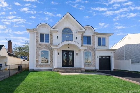 102 Cotton Lane Levittown NY 11756