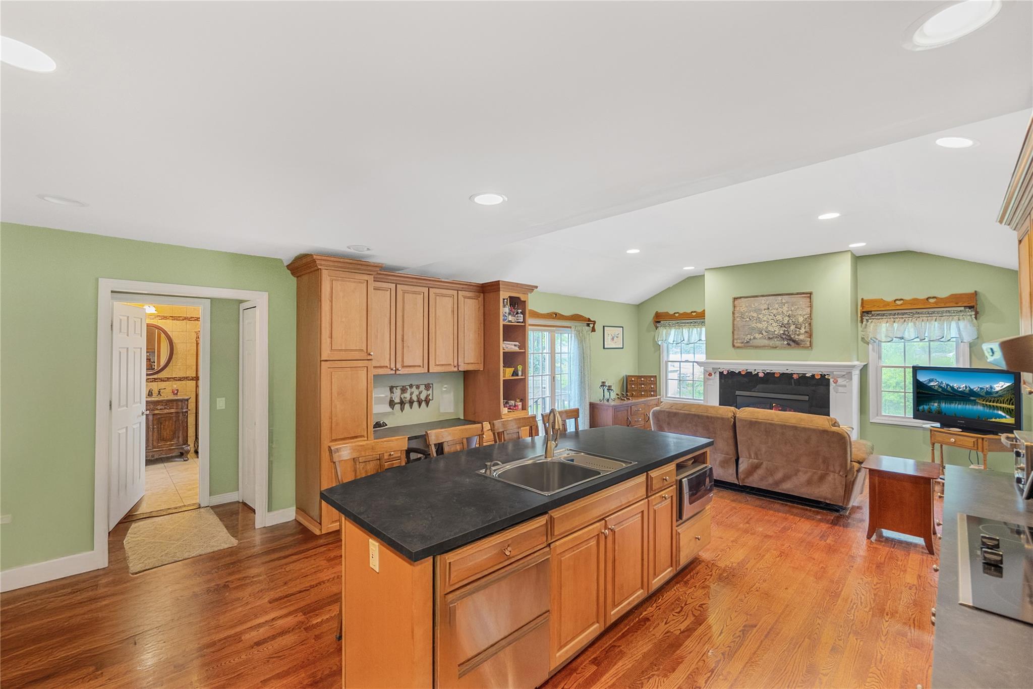 5 Cedar Heights Drive, Ridge, New York image 23