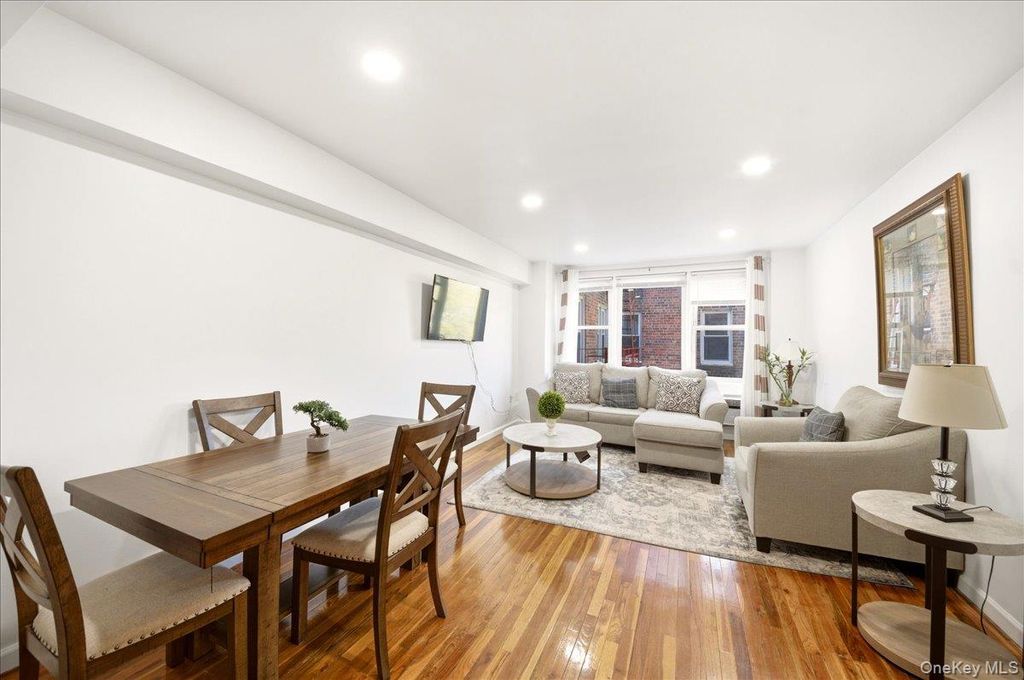 Photo of 333 Bronx River Road #602, Mount Vernon, NY 10704 (MLS # 983854)