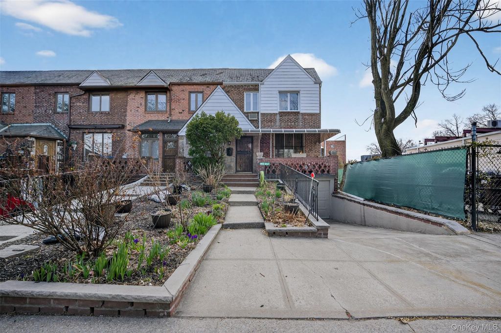 Photo of 85-12 65th Drive, Rego Park, NY 11374 (MLS # 977829)