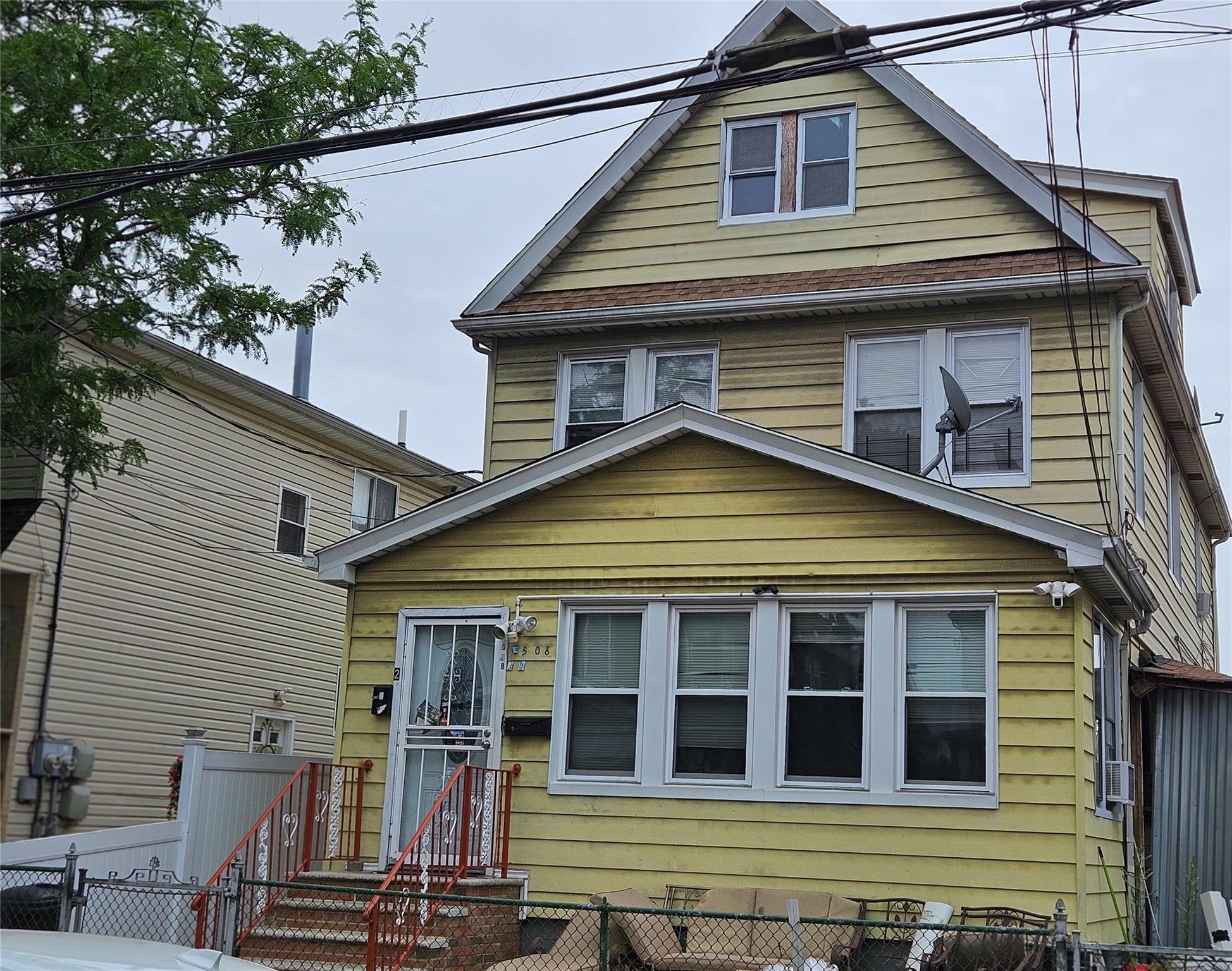 Arlington Terrace, Jamaica, Queens, NY - 3 Bathrooms - 