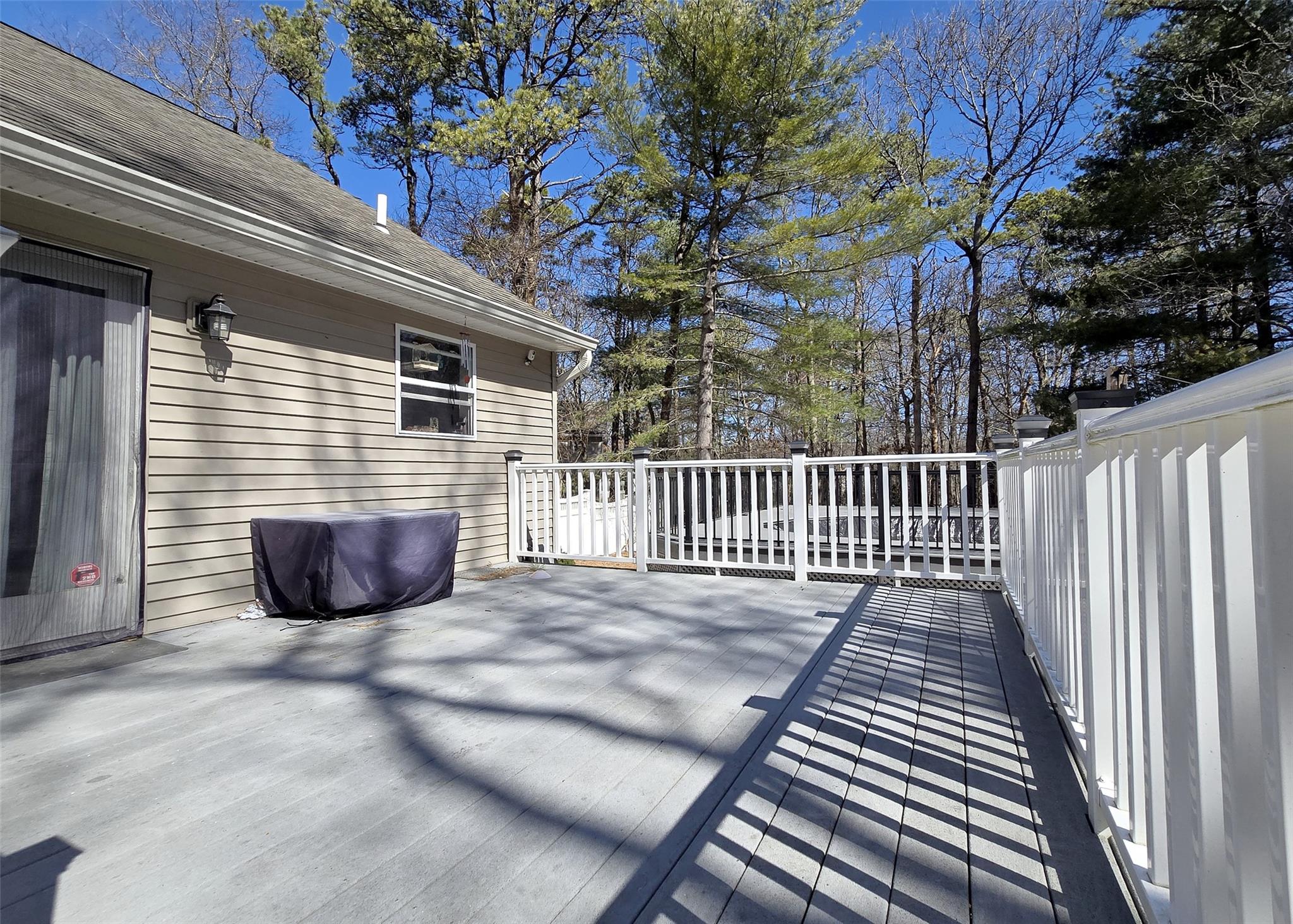11 N Doral Lane, Yaphank, New York image 27