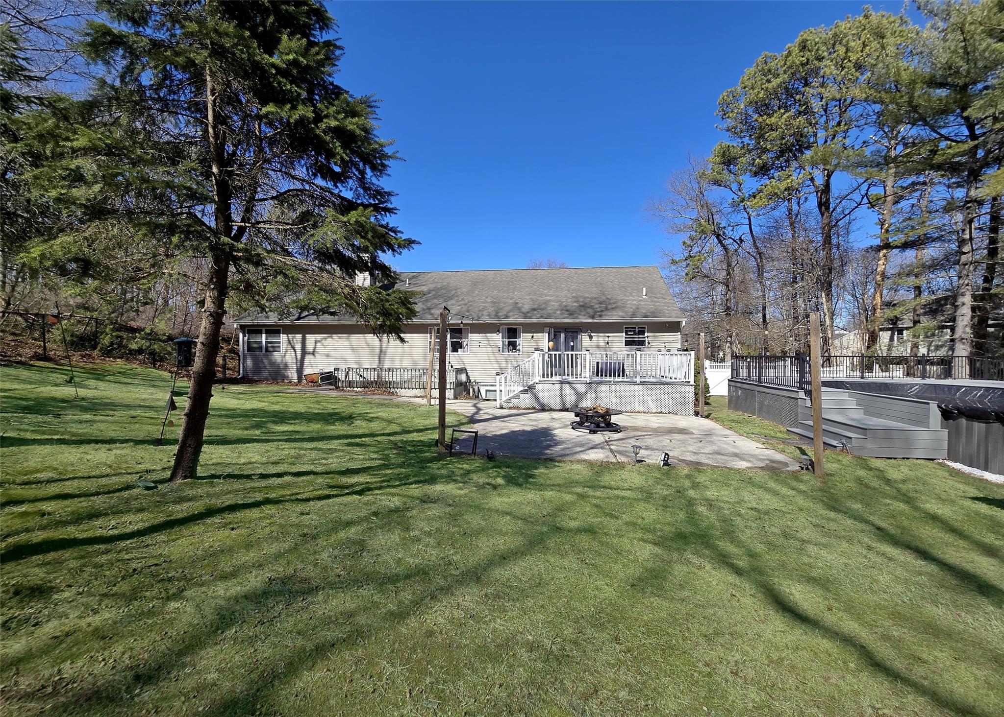 11 N Doral Lane, Yaphank, New York image 23
