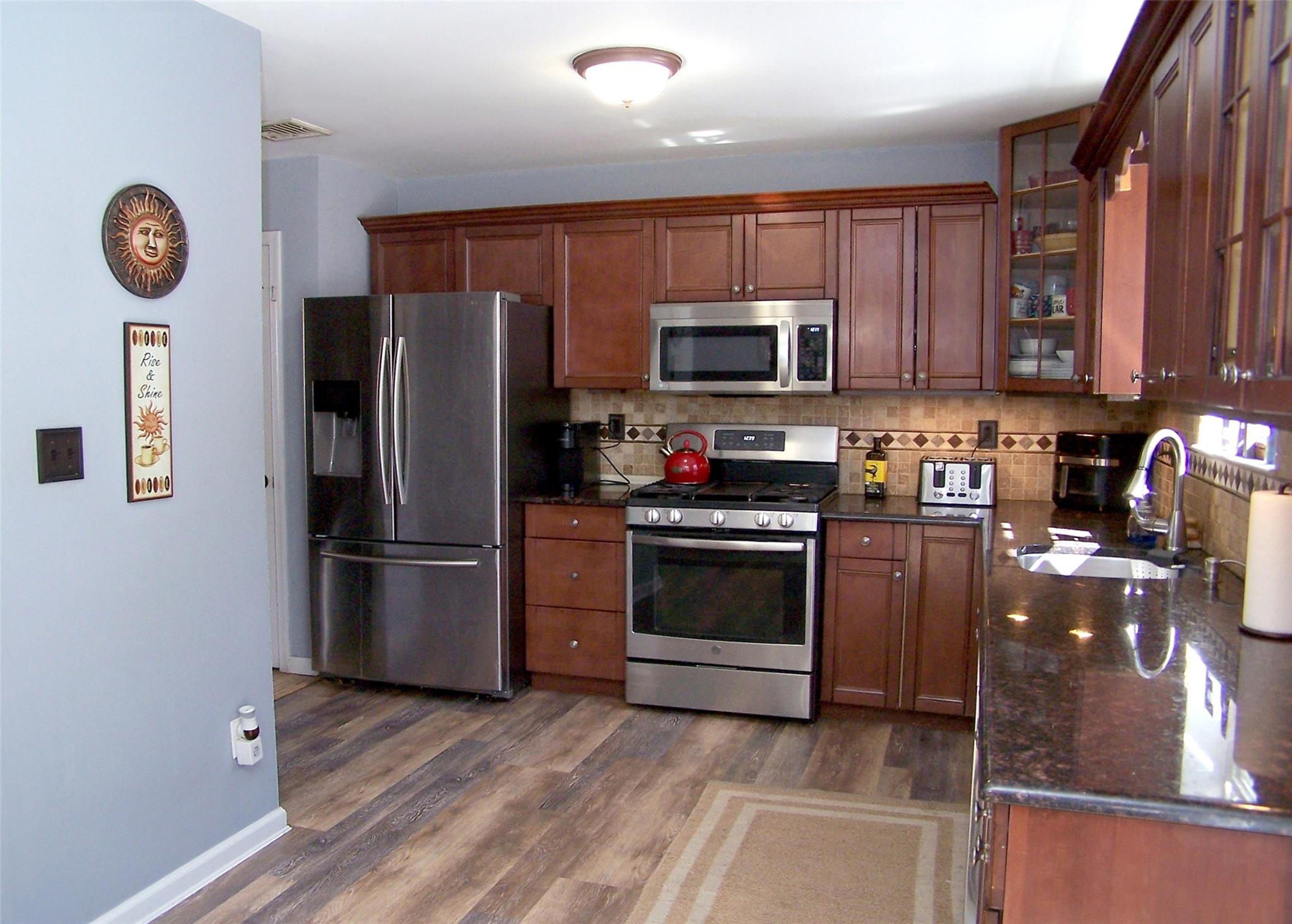 11 N Doral Lane, Yaphank, New York image 7