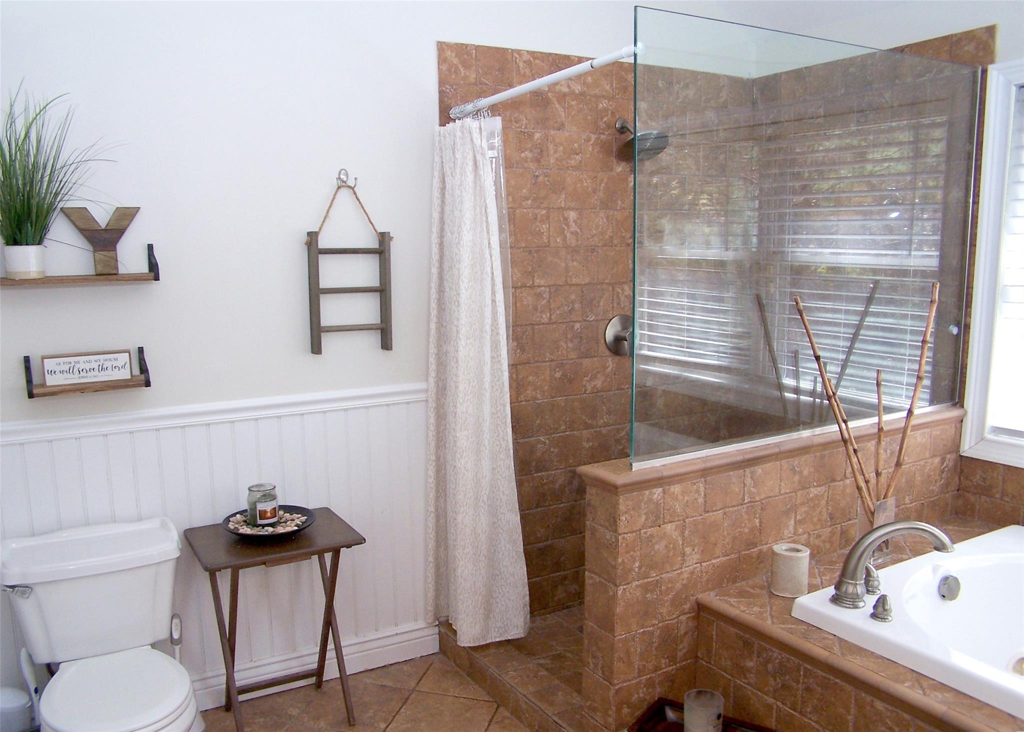 11 N Doral Lane, Yaphank, New York image 15