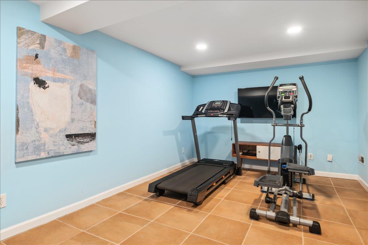 89 Taymil Road, New Rochelle, New York image 15