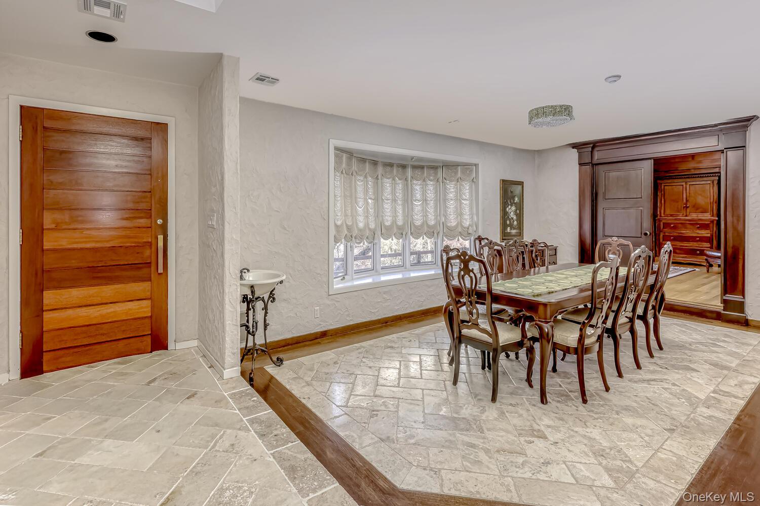 4 Hilltop Place