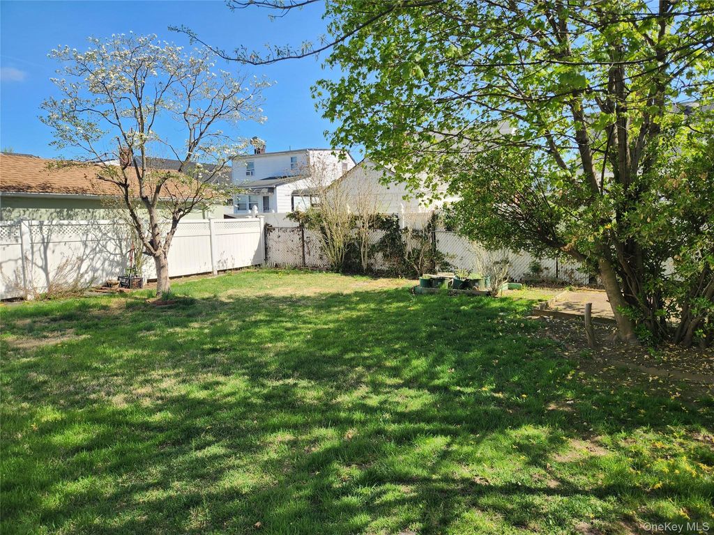 Photo of 956 Cherry Lane, Floral Park, NY 11001 (MLS # 987672)