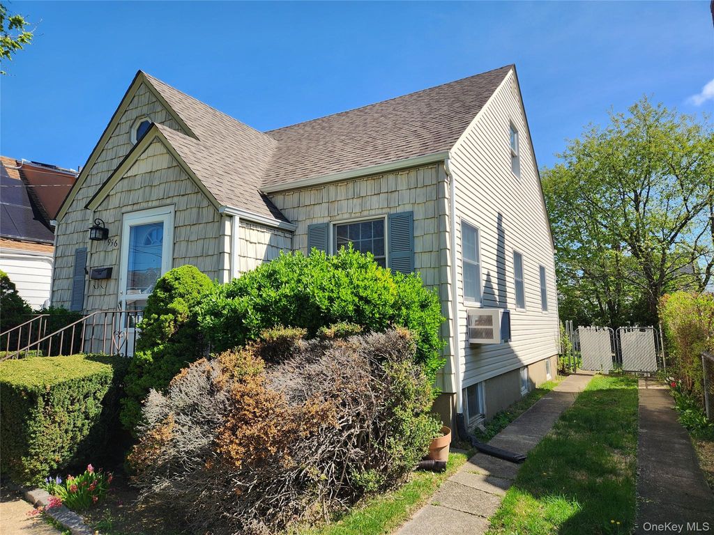 Photo of 956 Cherry Lane, Floral Park, NY 11001 (MLS # 987672)