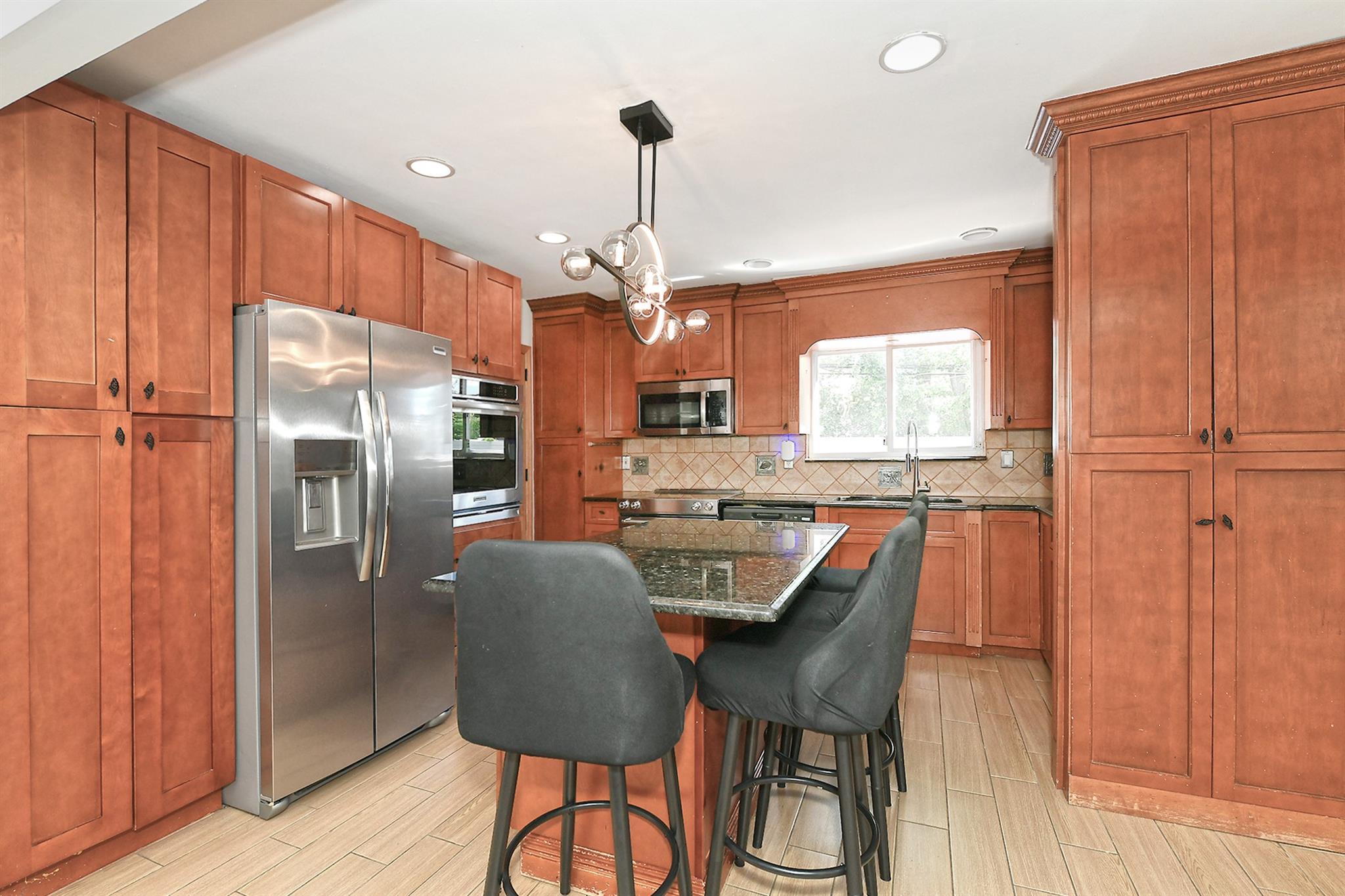 45 Longworth Avenue, Dix Hills, New York image 8