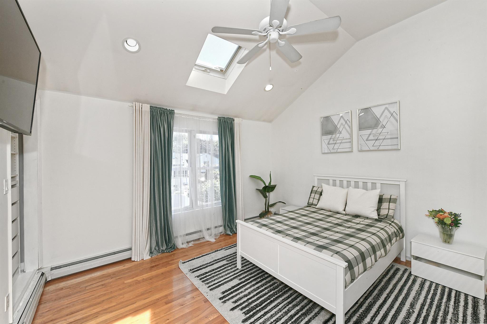 45 Longworth Avenue, Dix Hills, New York image 30