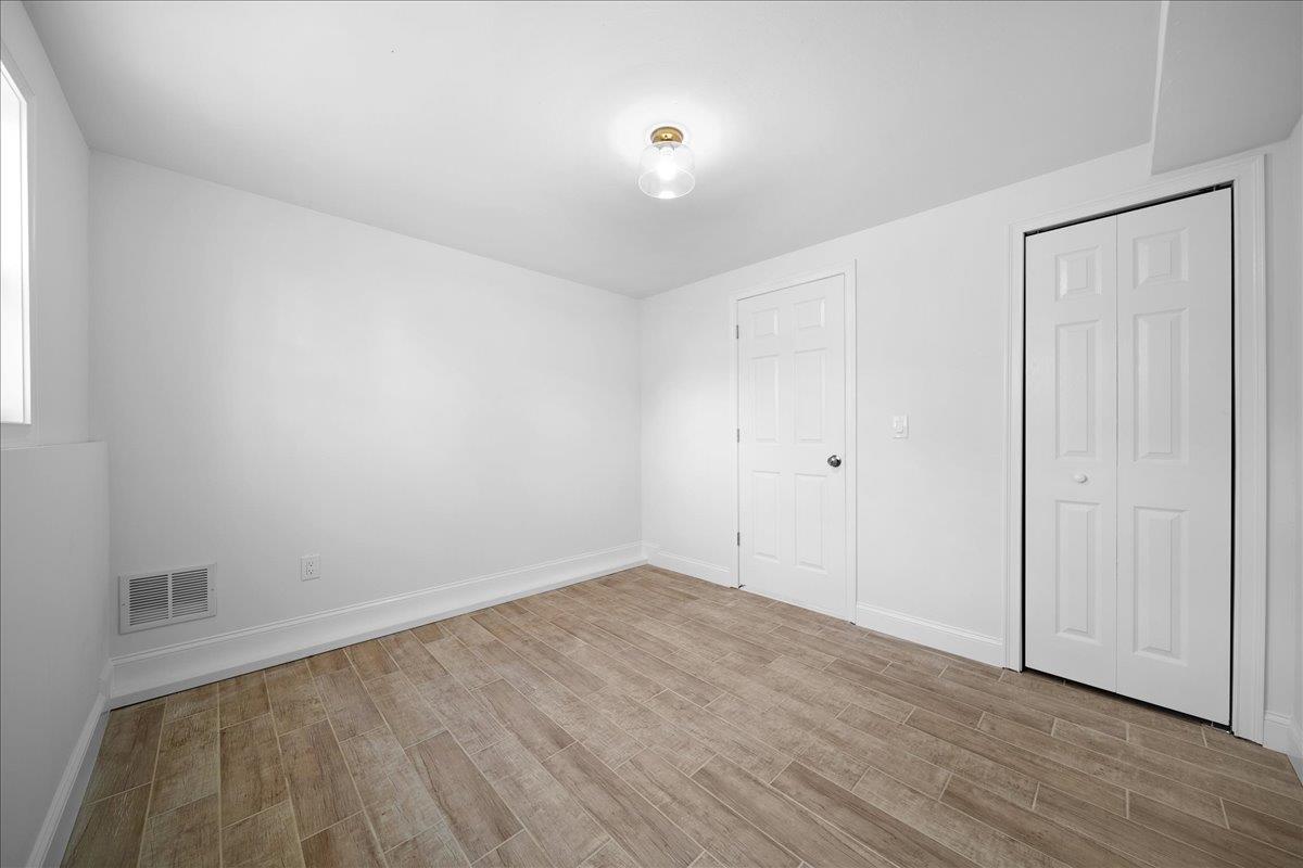 7 Rainbow Drive, Hauppauge, New York image 18