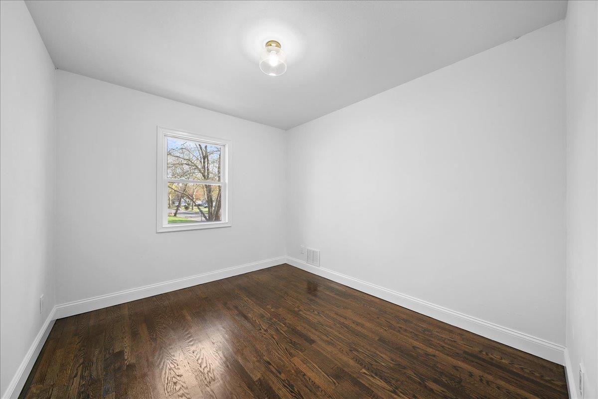 7 Rainbow Drive, Hauppauge, New York image 21