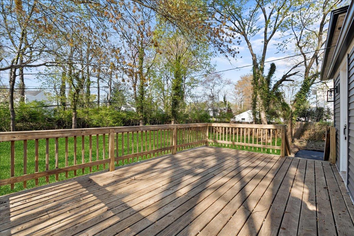 7 Rainbow Drive, Hauppauge, New York image 24