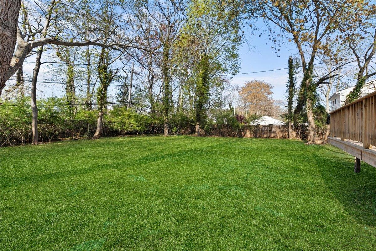 7 Rainbow Drive, Hauppauge, New York image 26