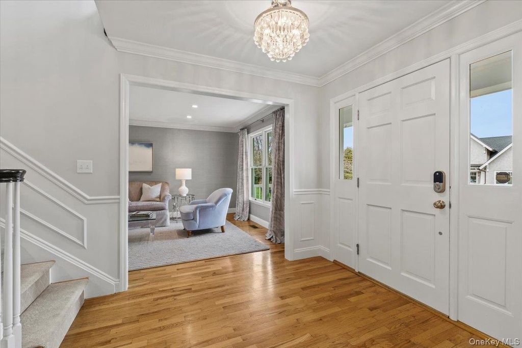 Photo of 76 Davis Avenue, Rye, NY 10580 (MLS # 978944)